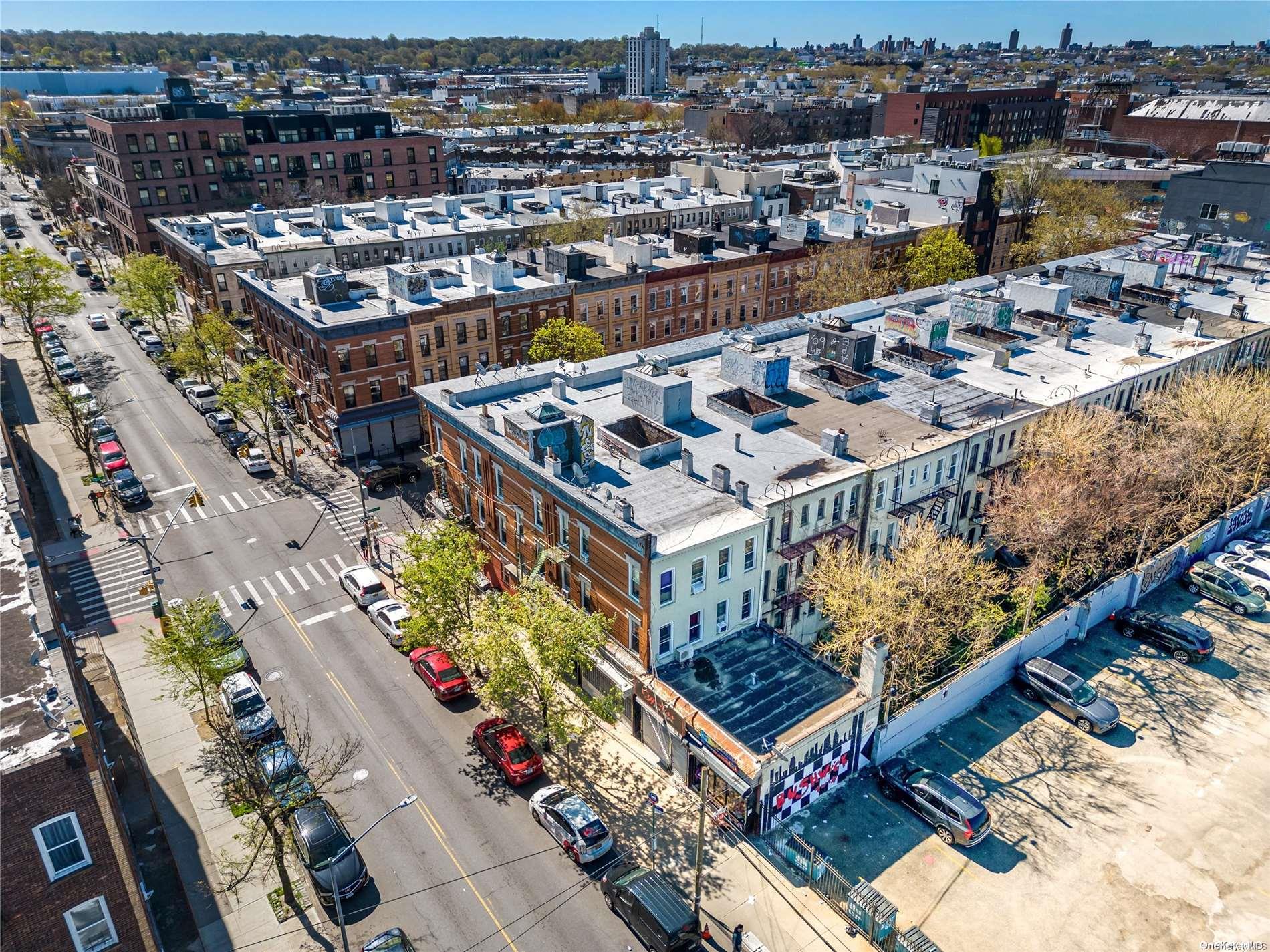 Commercial Sale in New York 4