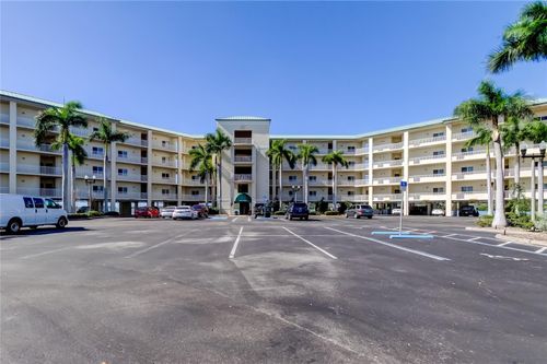 apt-220-8800 Bay Pines Blvd, St Petersburg, FL, 33709-4080 | Card Image