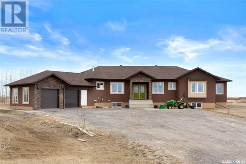 142 Rock Pointe Cres, Pilot Butte, SK, S0G3Z0 | Card Image