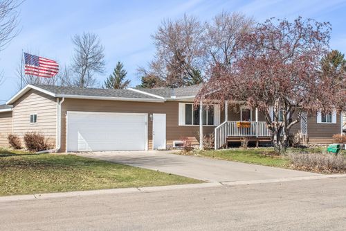 196 Hillcrest Ave, Spicer, MN, 56288-9613 | Card Image