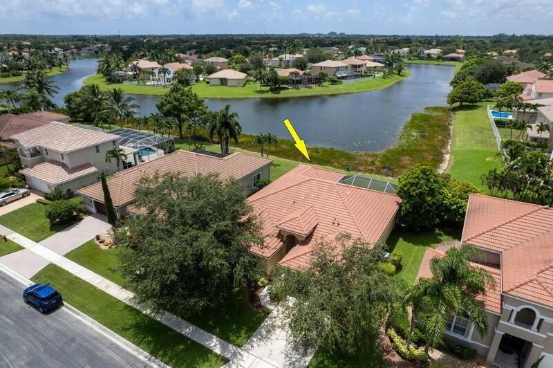 Shadow Tree Ln, Lake Worth, FL 33463