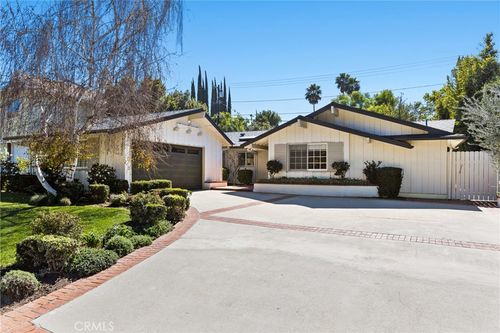 22736 Margarita Dr, Woodland Hills, CA, 91364-4029 | Card Image