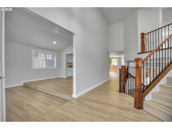 1111 Sw Linneman Ave, House other with 5 bedrooms, 3 bathrooms and 3 parking in Gresham OR | Image 6