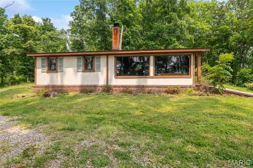 301 Little Dogwood Lake Rd, Burfordville, MO, 63739-8912 | Card Image