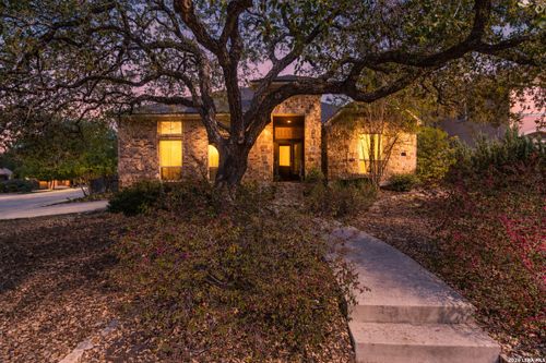 9723 Aviara Golf, San Antonio, TX, 78251-5031 | Card Image