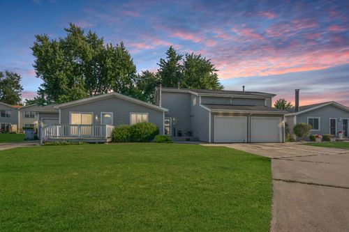 b-1562 Hunt Dr, Normal, IL, 61761-6114 | Card Image