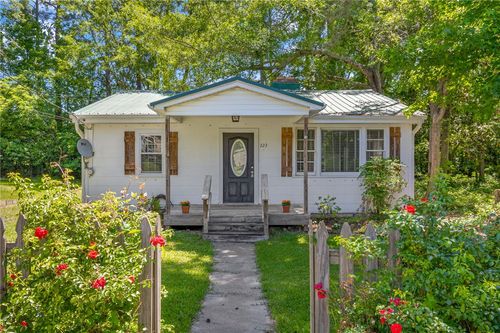 223 Tompkins St, Greenwood, SC, 29646-2939 | Card Image