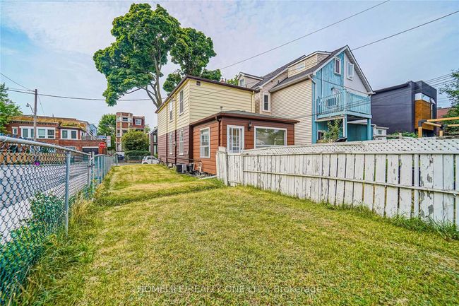 MAIN - 104 Benson Ave, House other with 2 bedrooms, 1 bathrooms and null parking in Toronto ON | Image 34