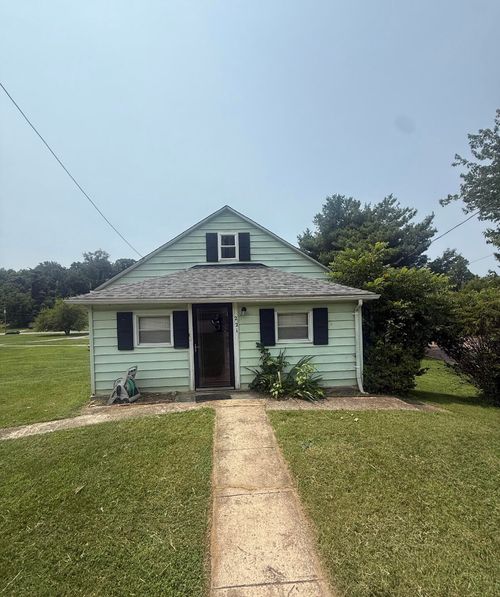221 Craig Ave, Vinton, VA, 24179-3416 | Card Image