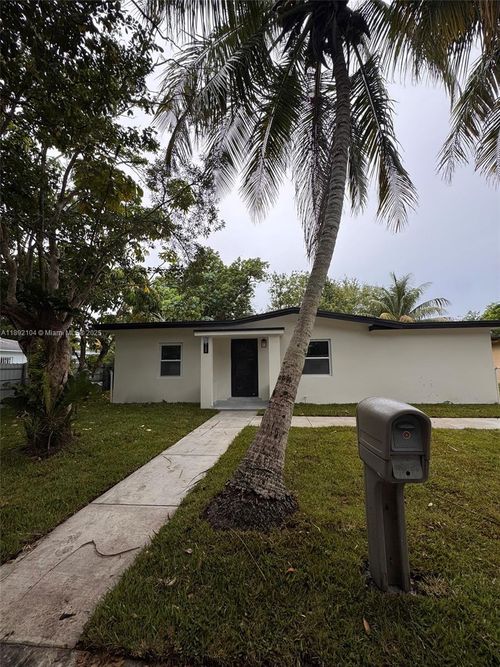 13720 Nw 4th Ct, North Miami, FL, 33168-4036 | Card Image