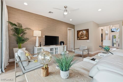 11394 Jacaranda Dr, NAPLES, FL, 34120-3839 | Card Image