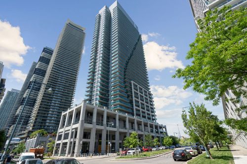 16 Brookers Lane, Etobicoke, ON, M8V0A5 | Card Image