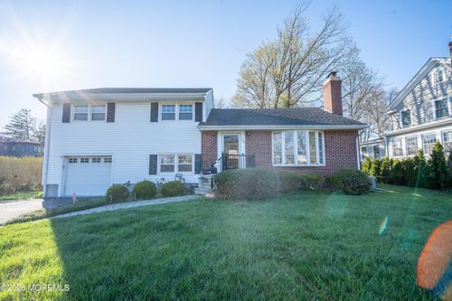 526 Westwood Ave, Long Branch, NJ, 07740-5216 | Card Image