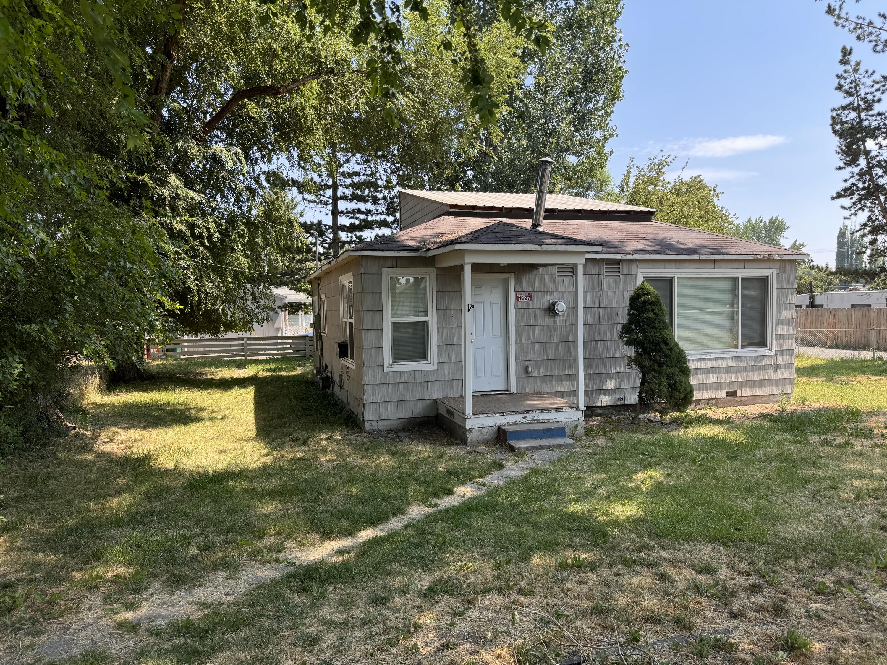 Summers Ln, Klamath Falls, OR 97603