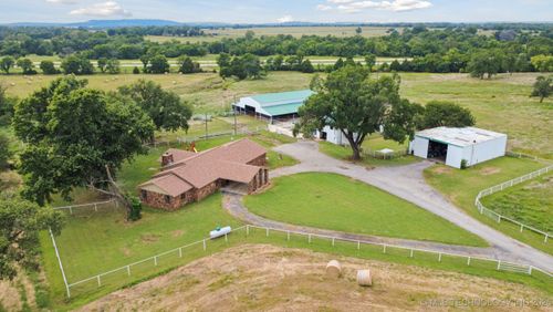 9581 N 3975 Rd, Copan, OK, 74022-5912 | Card Image