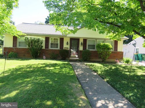 3639 Windsor Dr, BENSALEM, PA, 19020-1330 | Card Image