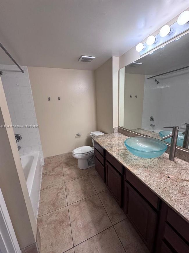 APT-316 - 2640 S University Dr, Condo with 3 bedrooms, 2 bathrooms and null parking in Davie FL | Image 20