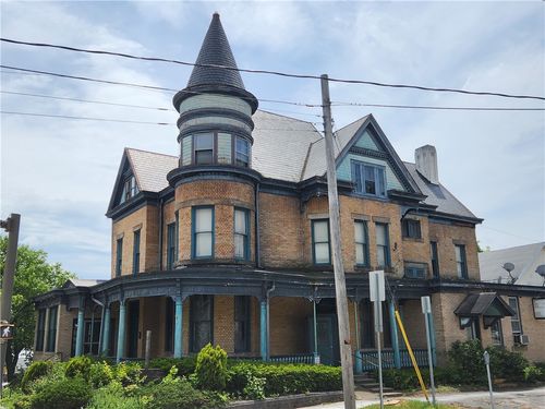 107 W Patriot St, Somerset, PA, 15501-2044 | Card Image