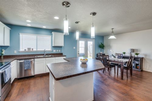 728 Falcon Rd, Saginaw, TX, 76131-2900 | Card Image