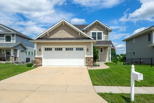 6201 Lillie Ave, Davenport, IA, 52806-2071 | Card Image