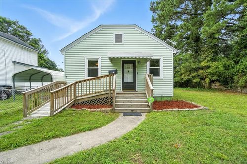 21 Dekalb Ave, Portsmouth, VA, 23702-1207 | Card Image
