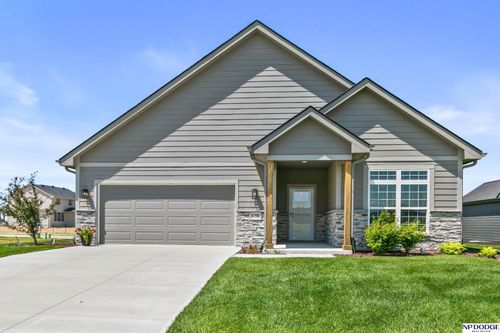 12388 Horizon St, Papillion, NE, 68046-5895 | Card Image