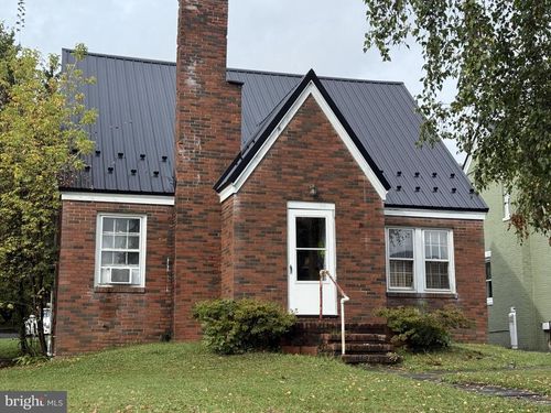 208 Woodward Ave, LOCK HAVEN, PA, 17745-1717 | Card Image