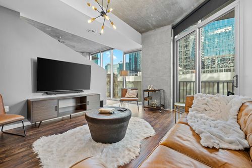 809-301 Demonbreun St, Nashville, TN, 37201-2230 | Card Image