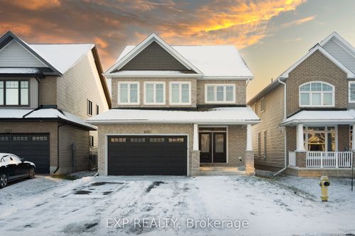 {{alt}} | Card Image