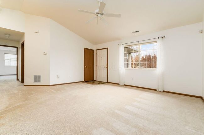 512 Richmond Dr, Condo with 3 bedrooms, 2 bathrooms and null parking in Pataskala OH | Image 10