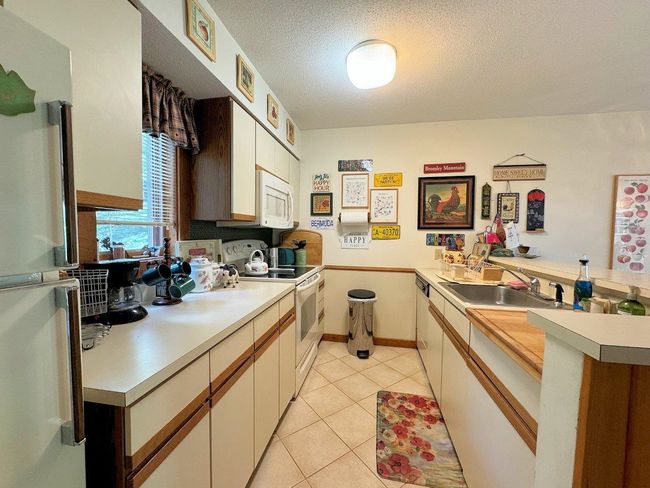 4F - 34 Sugar Brook Rd, Condo with 3 bedrooms, 3 bathrooms and null parking in Peru VT | Image 11