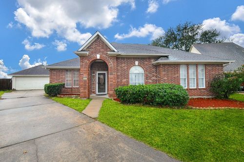 2523 Carriage Ln, Stafford, TX, 77477-6120 | Card Image