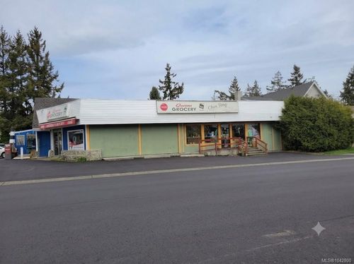 10153 Resthaven Dr, Sidney, BC, V8L3G8 | Card Image