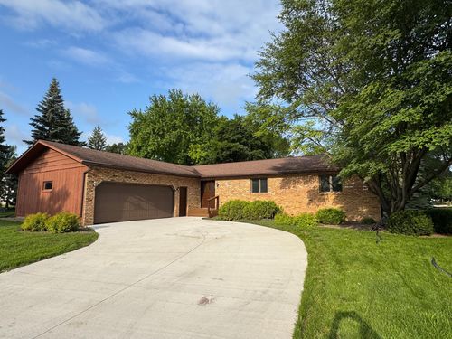 605 Arbor Ct, Marshall, MN, 56258-1972 | Card Image