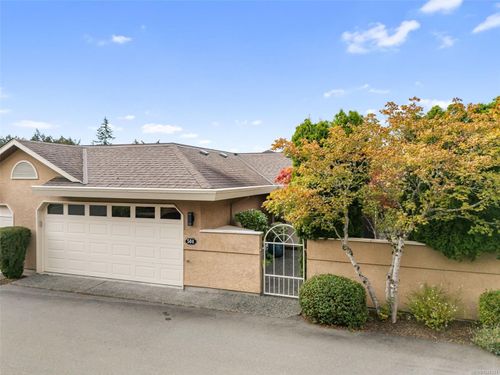 504-6880 Wallace Dr, Brentwood Bay, BC, V8M1N8 | Card Image