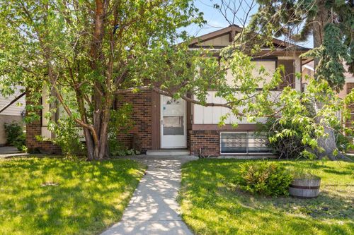 4739 Rundlewood Rd Ne, Calgary, AB, T1Y2N7 | Card Image