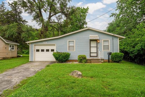300 S Clifton Ave, Springfield, MO, 65806-1404 | Card Image