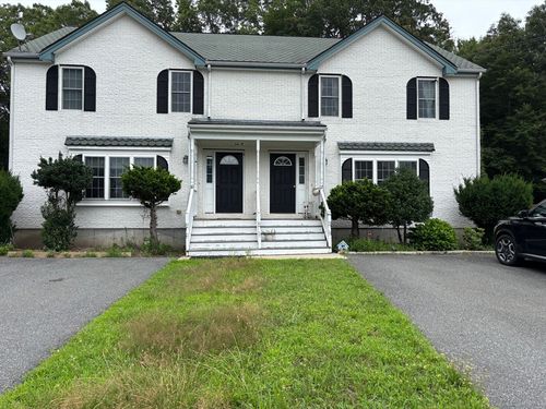 10-10 Canali Dr, Milford, MA, 01757-3481 | Card Image