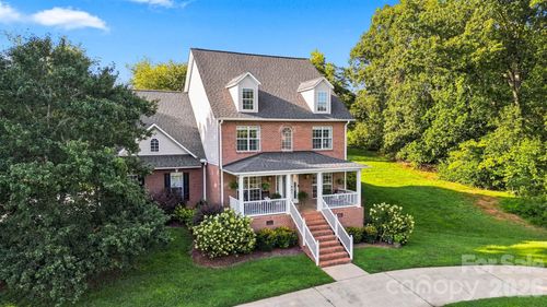 1221 Willow Creek Dr, Newton, NC, 28658-4042 | Card Image