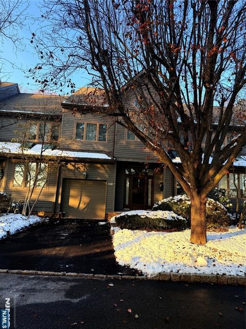 c33w-33 Pamrapo Ct W, Glen Rock, NJ, 07452-2846 | Card Image