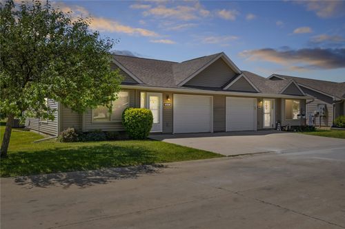 1495 Jaylen Ln, North Liberty, IA, 52317-5900 | Card Image