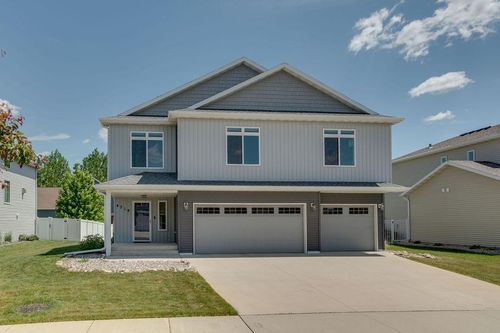 4718 54th Street S, Fargo, ND, 58104 | Card Image