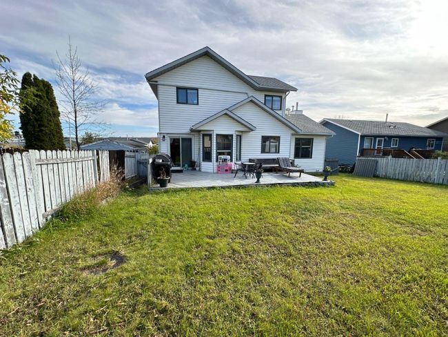 10010 85 Street, Home with 3 bedrooms, 3 bathrooms and 4 parking in Peace River AB | Image 23