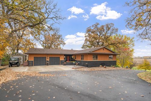 74500 240th St, Albert Lea, MN, 56007-6068 | Card Image