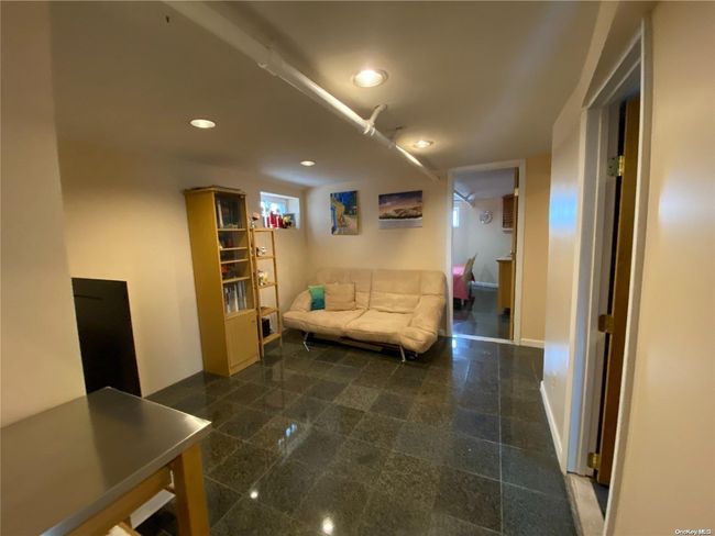 BASEMENT | Image 19