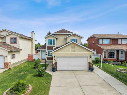957 Applewood Dr Se, Calgary, AB, T2A7M7 | Card Image