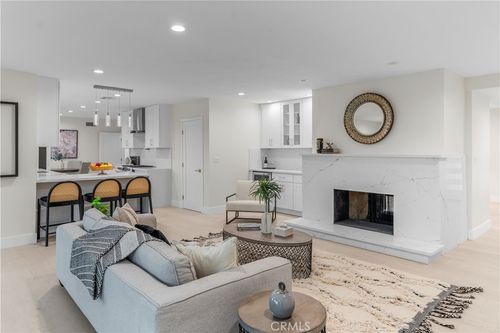 16915 Dormie Pl, Encino, CA, 91436-3223 | Card Image