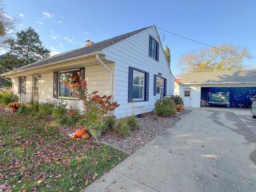 614 Franklin Street, Elgin, IA, 52141 | Card Image