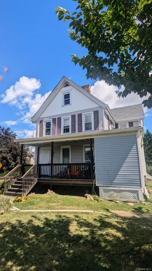 2 N Highview Ave, Nanuet, NY, 10954-3353 | Card Image