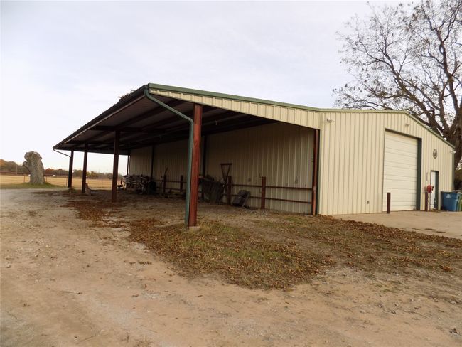 8313 Us Highway 377, House other with 3 bedrooms, 3 bathrooms and null parking in Collinsville TX | Image 29